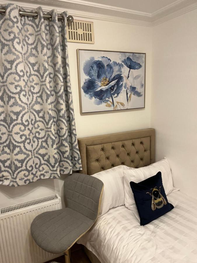 Tj Homes - Double Room With Single Bed - 3 Min To Tube Station - London Ruislip Dış mekan fotoğraf