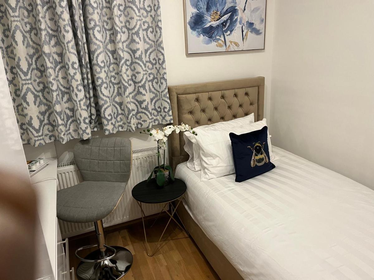 Tj Homes - Double Room With Single Bed - 3 Min To Tube Station - London Ruislip Dış mekan fotoğraf